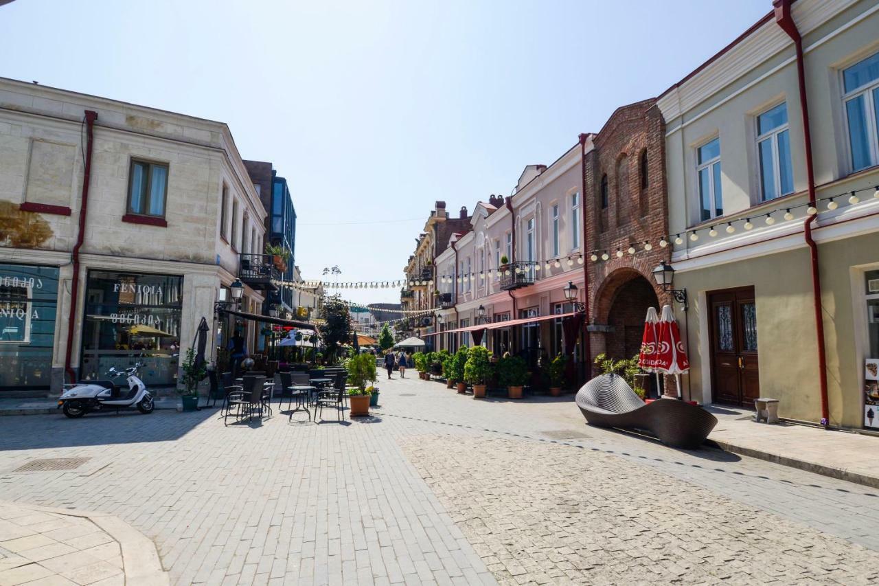 Iveria Aparthotel Tbilisi ภายนอก รูปภาพ